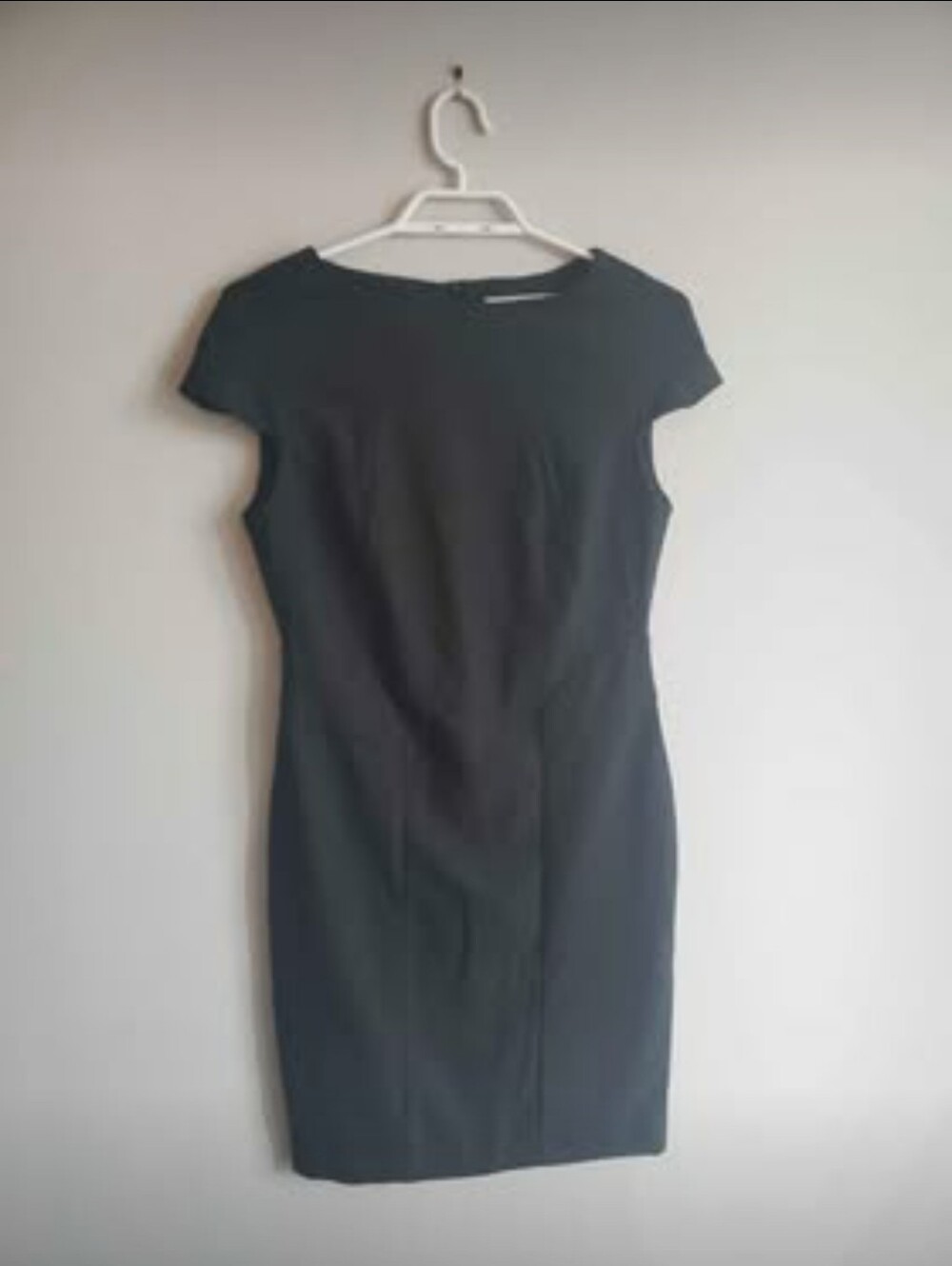 Zara Black Cap-Sleeve Sheath Dress